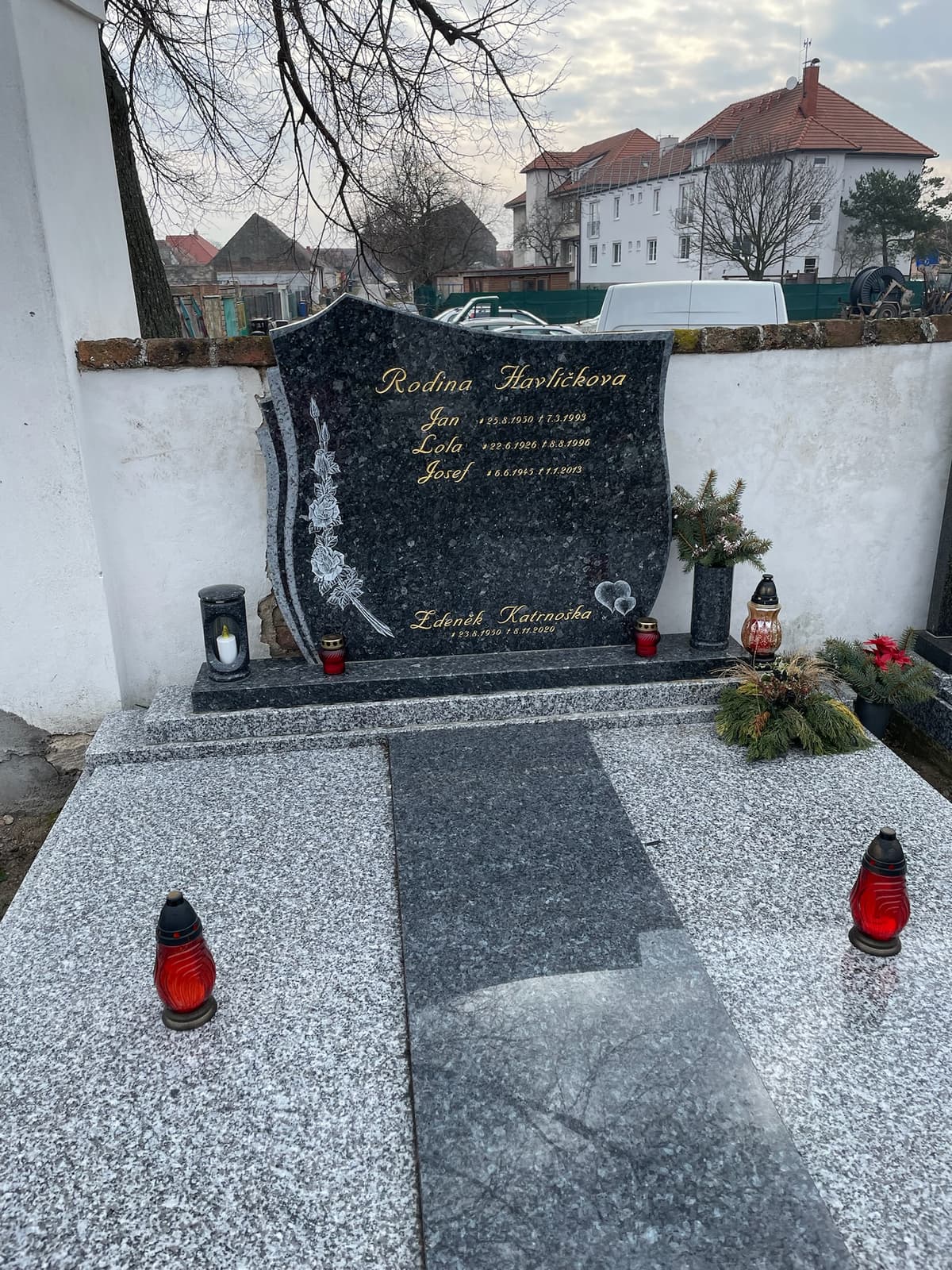 Kamenný pomník na míru – STONIA kamenictví